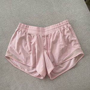 Lululemon hotty hot short 4”